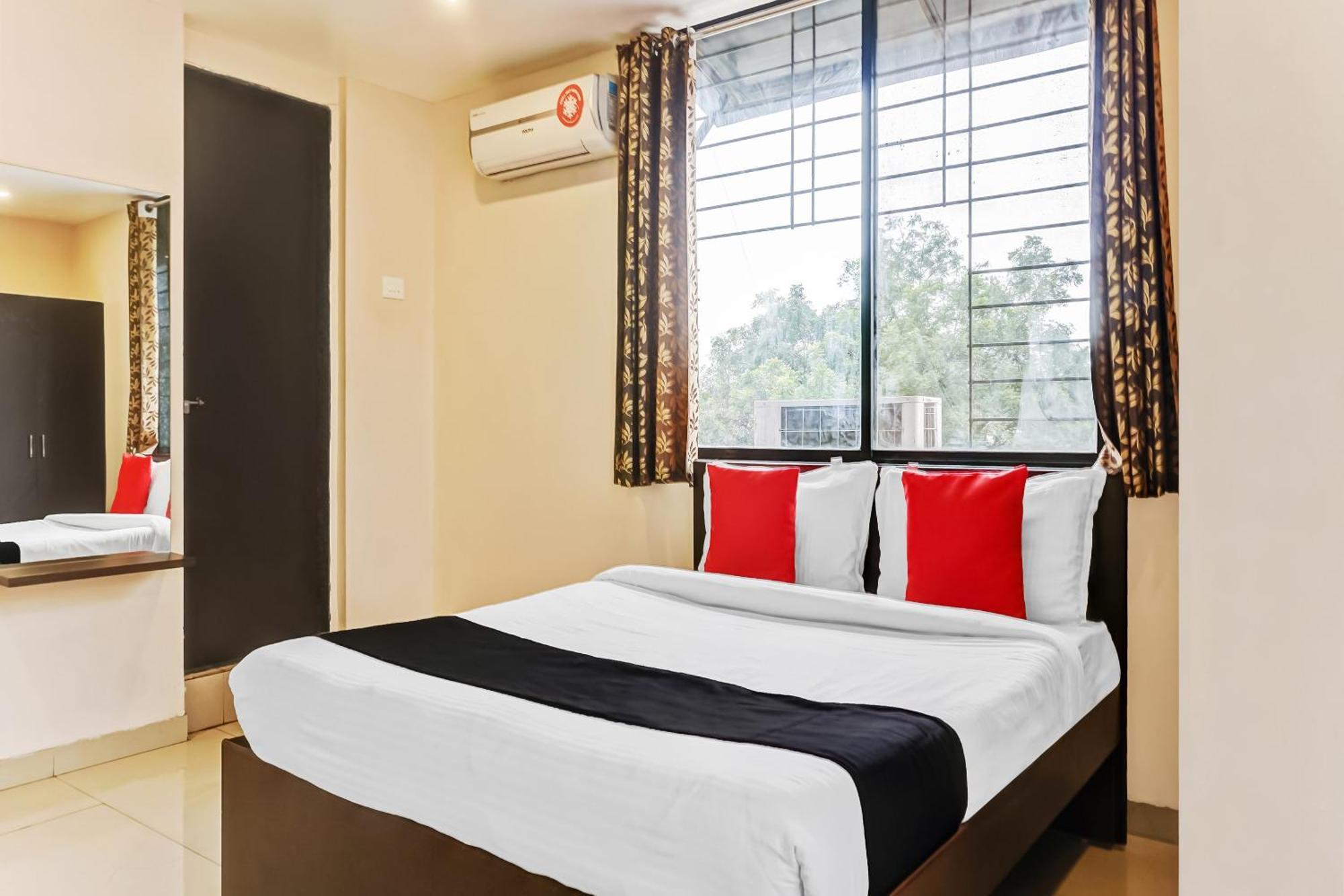 Hotel O Log Inn Plaza Near Eon It Park Pune Dış mekan fotoğraf