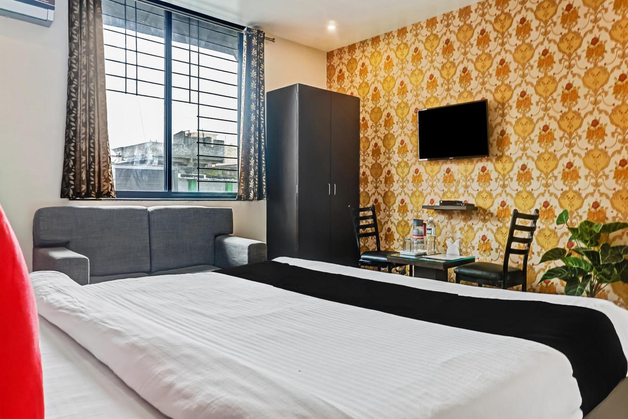 Hotel O Log Inn Plaza Near Eon It Park Pune Dış mekan fotoğraf