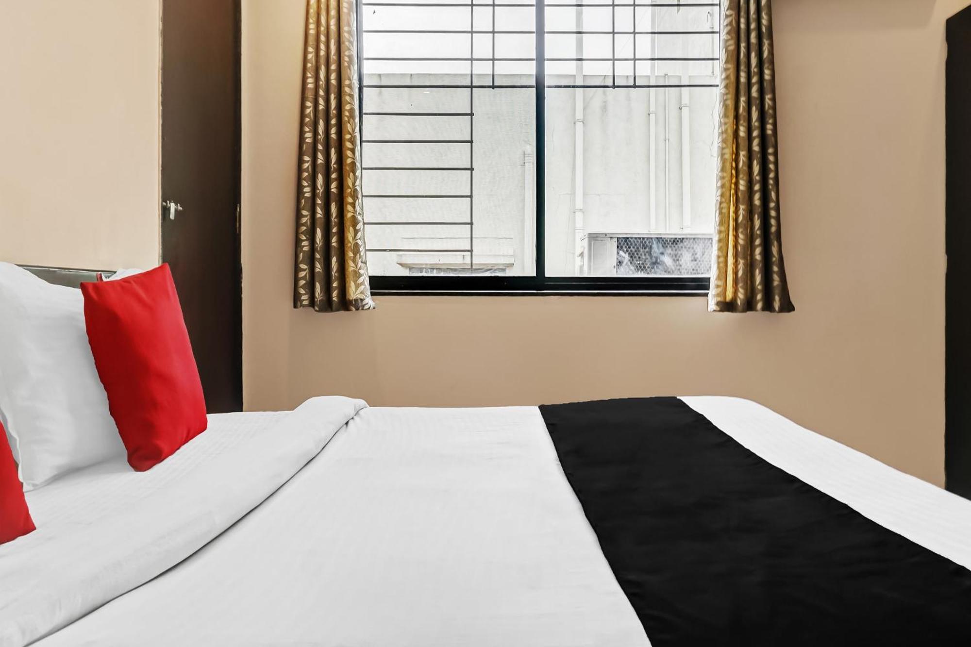 Hotel O Log Inn Plaza Near Eon It Park Pune Dış mekan fotoğraf