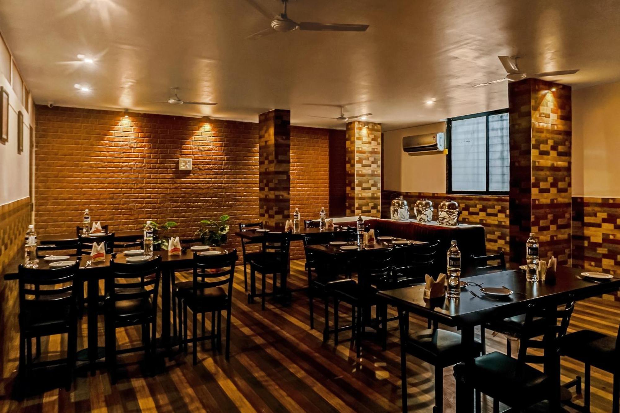 Hotel O Log Inn Plaza Near Eon It Park Pune Dış mekan fotoğraf