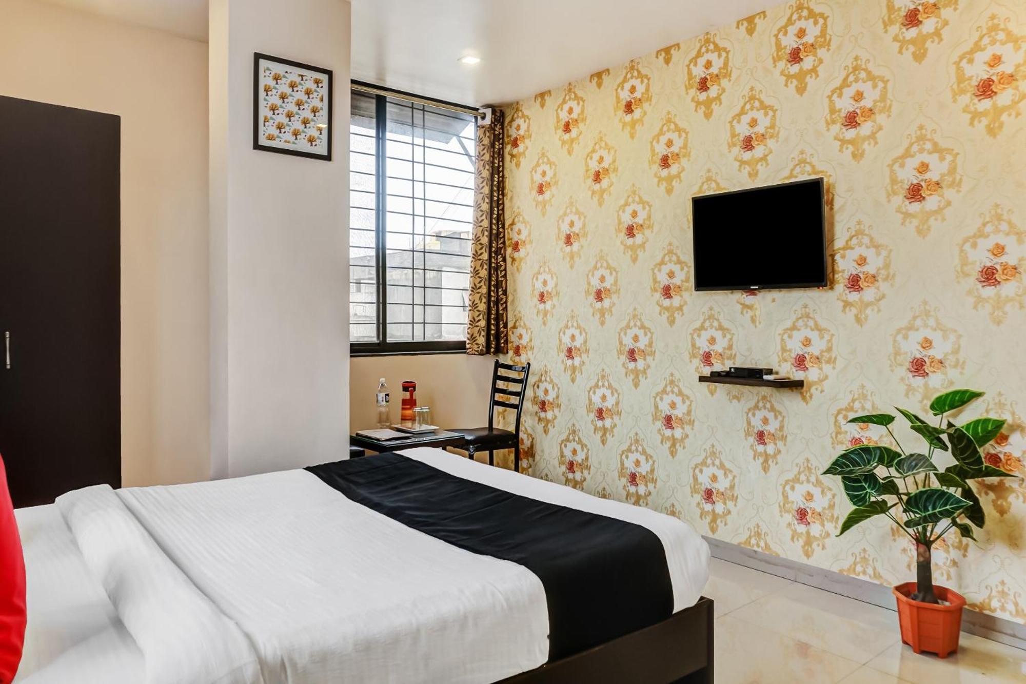 Hotel O Log Inn Plaza Near Eon It Park Pune Dış mekan fotoğraf